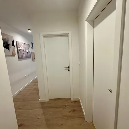 Prima Apartment *